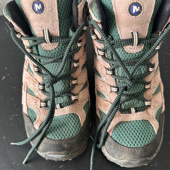 Merrell x Outdoor Voices Moab 2 Mid Hiking Boot - Womens - 8 - Picture 8 of 10